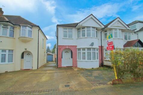 Carlyon Avenue, Harrow