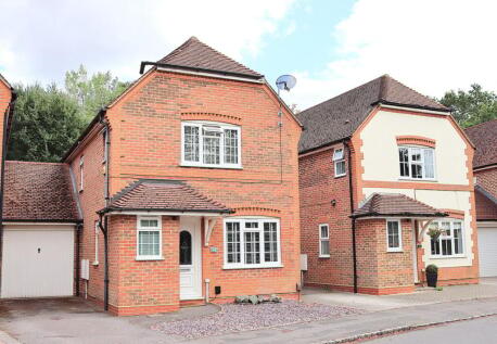 Ruth Close, FARNBOROUGH, GU14