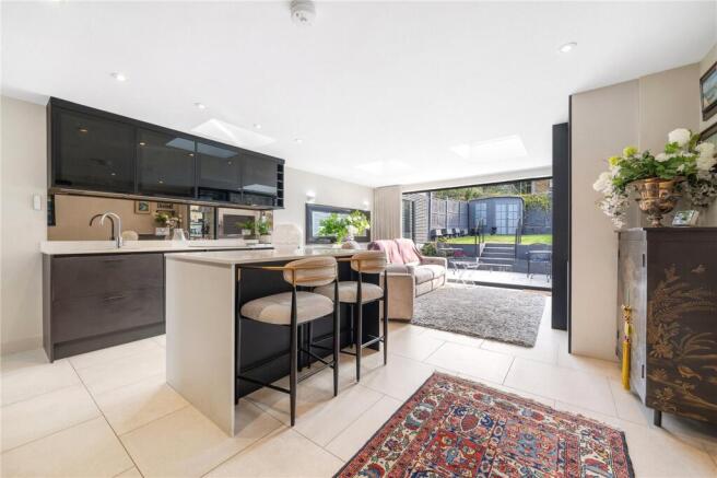 Kitchen/Dining