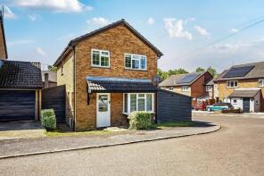 32, Avon Drive, Salisbury SP5 3TA