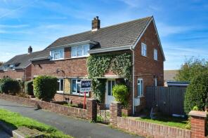 8, Winston Avenue, Ryde PO33 3QE