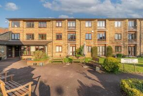26, 1 Borrowdale Court, Gordon Hill, Enfield EN2 0QJ