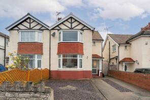 8 Windlesham, St Catherine's Drive, Old Colwyn, Colwyn Bay LL29 9TT