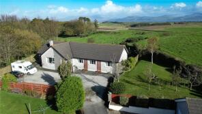Chatalung, Main Street, Newton Stewart DG8 9AN