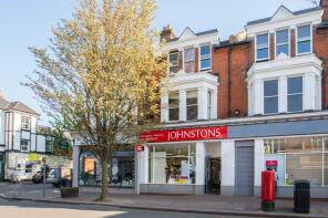 25a, The Parade, Claygate, Esher KT10 0PD