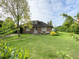 Red Roofs, Waltons Lane, Newark NG23 6EU