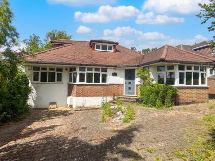 Greenfield Avenue, Carpenders Park, WD19