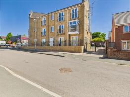 7, Ashby Gardens, Hyde SK14 3EY