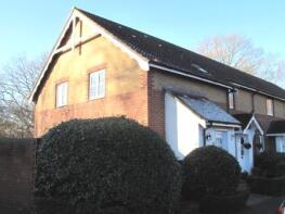 2, Vicarage Gardens, Lymington SO41 0XJ