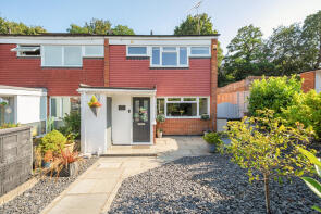 25, The Glen, Addlestone KT15 1AQ