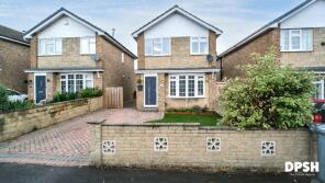 2, Lawns Avenue, New Farnley, Leeds LS12 5RN
