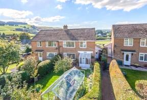 2, Dol Yr Efail, Dolfor, Newtown SY16 4BN