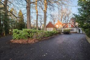 84a Bromfield Lodge, Westhall Road, Warlingham CR6 9HB
