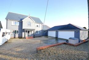 6, Bowls Road, Blaenporth SA43 2AR