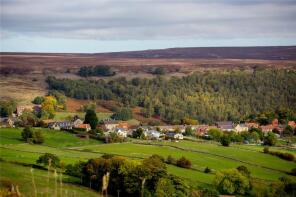 7, Moorlands Park, Castleton, Whitby YO21 2HE