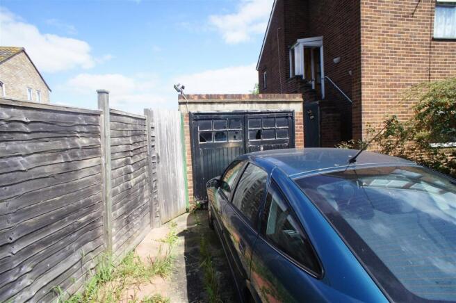 GARAGE.JPG