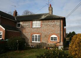 1, Waldrons Cottages, Baydon Road, Shefford Woodlands, Hungerford RG17 7AE