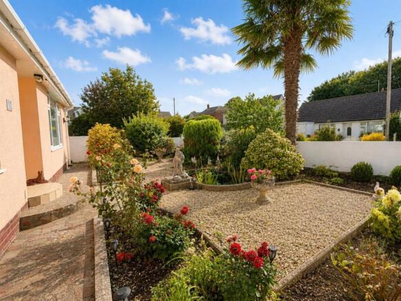 Rectory Close 1.jpg