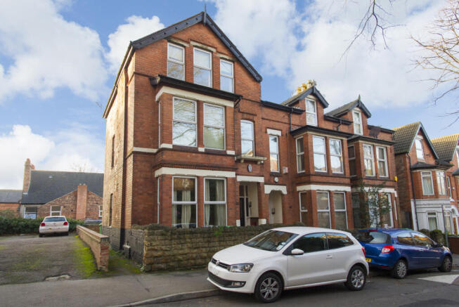 5 Bedroom end terrace house - HMO
