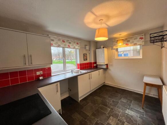 2 bed maisonette for sale Pike Close, Stafford ST