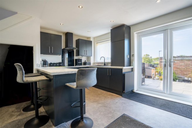 Living Room / Kitchen