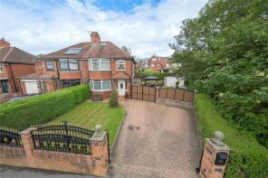 65, The Avenue, Alwoodley, Leeds LS17 7BL