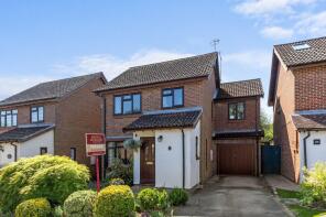 26, Acorn Avenue, Horsham RH13 8RS