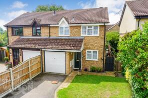 4, Bell Close, Scarning NR19 2TW