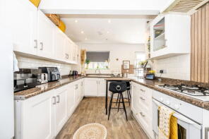 7, Vaughan Close, Southampton SO19 6GY