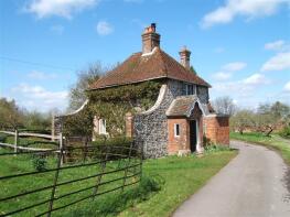 Cedar Cottage, Newtimber Place, Newtimber Place Lane, Newtimber BN6 9BU