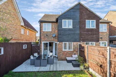 Leas Drive, Leas Court , Iver, SL0