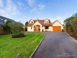 Sandridge, Green Lane, Axminster EX13 5TD