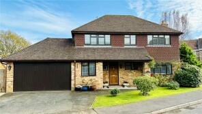9, Sheringham Close, Staplecross TN32 5PZ