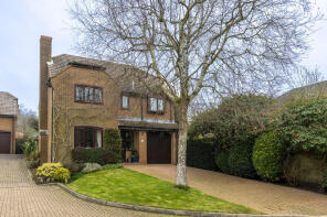 11, The Grove, Crowborough TN6 1NY