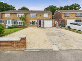 17, Greenacres, Furnace Green, Crawley RH10 6RY