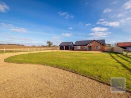 Rowan Lodge, The Street, Woodton NR35 2LZ
