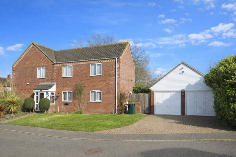 Marshall Howard Close, Cawston