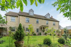 10, Hinton Close, Buckingham MK18 2GL