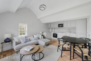 Flat 8, Dukes Court, Horsham Road, Beare Green RH5 4QP