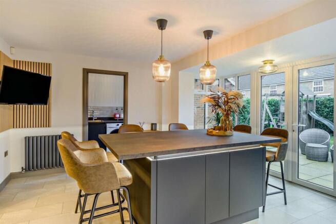 8679049-interior18-800.jpg