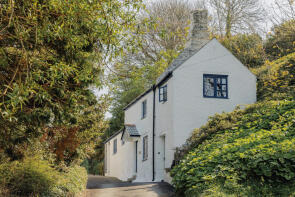 Hillside Cottage, Village Road Past The Journeys End Inn, Kingsbridge TQ7 4HL