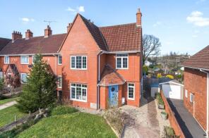 8, Westfield, Exeter EX5 4QU