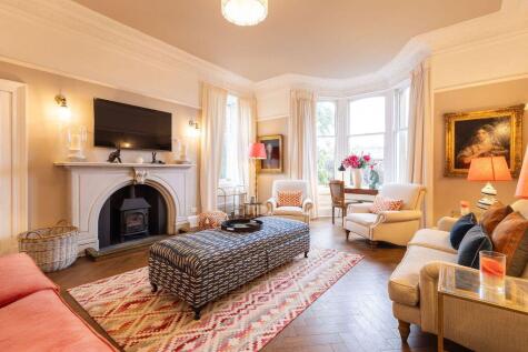 23 (1F), Stanley Road, Trinity, Edinburgh, EH6 4SE