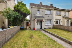 17, Magor Avenue, Troon TR14 9HA