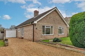 21, Lark Hill, Newmarket CB8 8RT