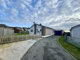 10, Bryncir, Llannerch-y-medd LL71 8EQ