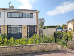 2, Strode Gardens, Bristol BS35 3PL