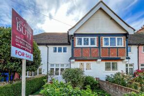 5, Palm Court Cottages, South Strand, East Preston BN16 1NZ