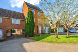 17, Wivelsfield, Dunstable LU6 2JQ