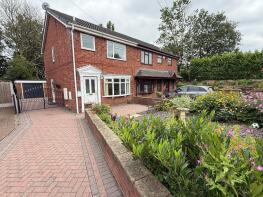 71, Westacre, Bucknall, Stoke-on-trent ST1 6AF